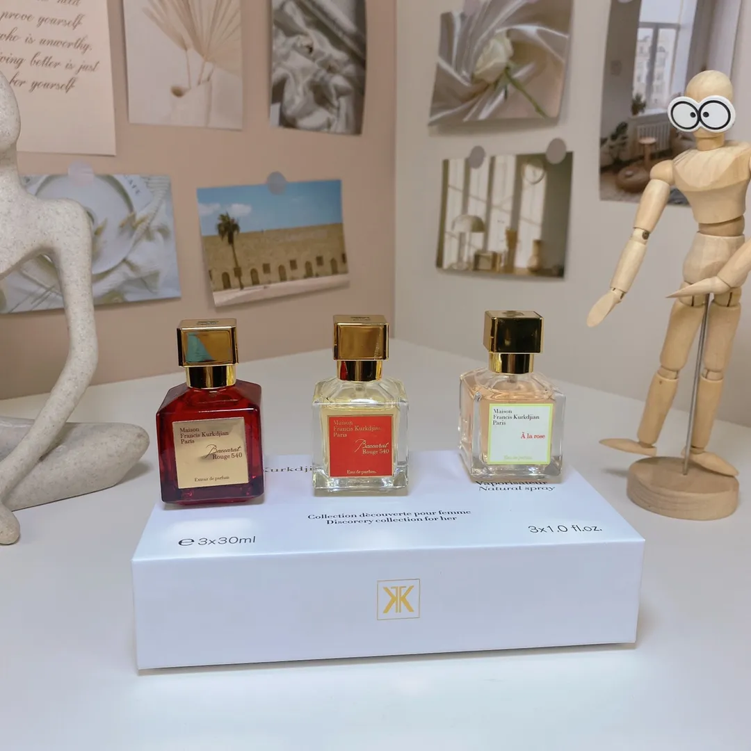 Maison Francis Kurkdjian Baccarat Sample Set Of 3 Pieces, 30ml X, With Nozzle Maison Francis Kurkdjian Baccarat Sample Set Of 3 Pieces, 30ml X, With Nozzle