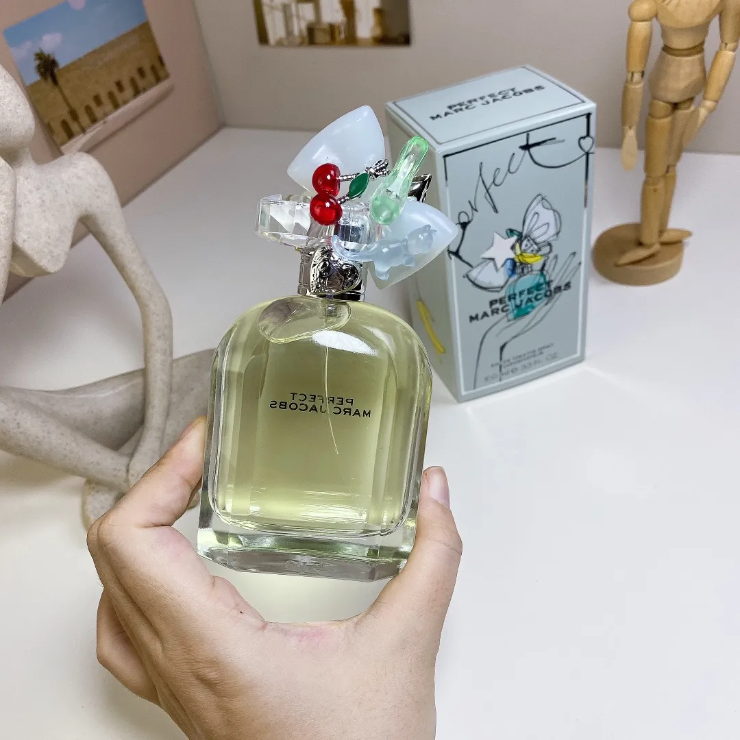 Marc Jacobs Perfect Eau de Toilette 100ml Marc Jacobs Perfect Eau de Toilette 100ml