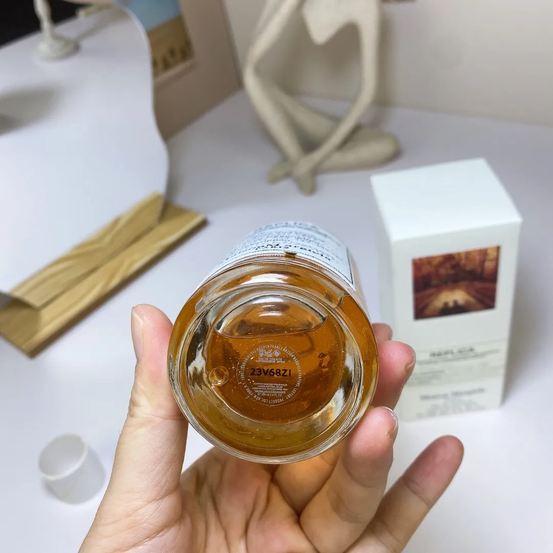 Maison Martin Margiela Autumn Vibes 100ml Maison Martin Margiela Autumn Vibes 100ml