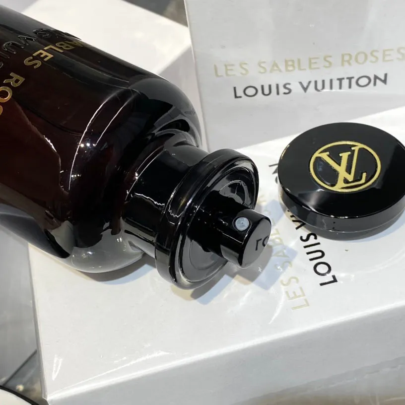 Lv's Latest Limited Edition Black Bottle Sablesrose Perfume Lv's Latest Limited Edition Black Bottle Sablesrose Perfume