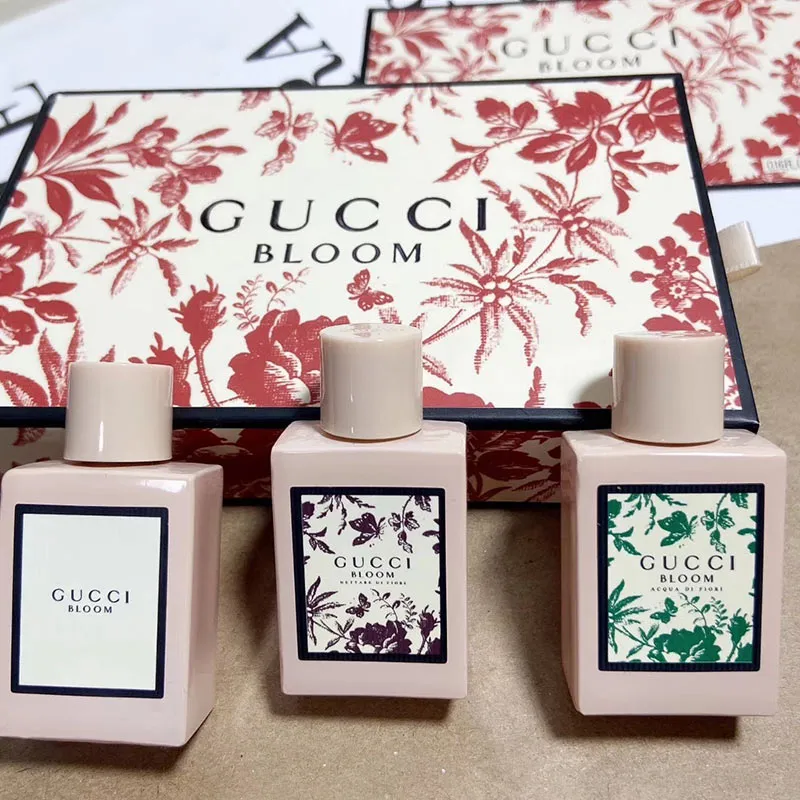 Gucci Small Sample Floral Three Piece Set 5mlx3 Red Bustling, Green Bustling, Black Bustling Gucci Small Sample Floral Three Piece Set 5mlx3 Red Bustling, Green Bustling, Black Bustling